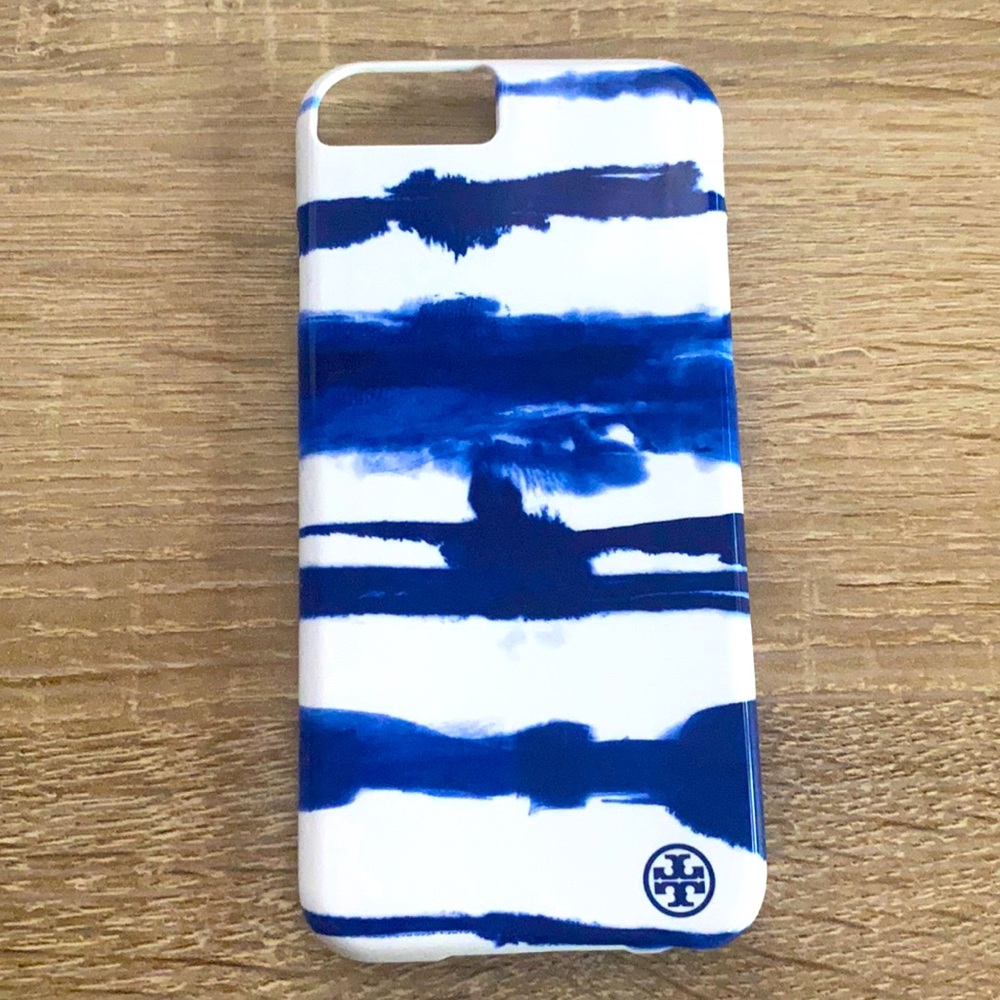 Tory Burch Tie Dye Printed iPhone 7/8 case!